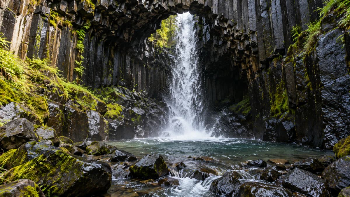 Waterfall under a Basalt Arch jigsaw puzzle preview